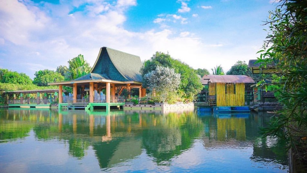 The Grass Garden Resort and Villas Resort Swimming Pool